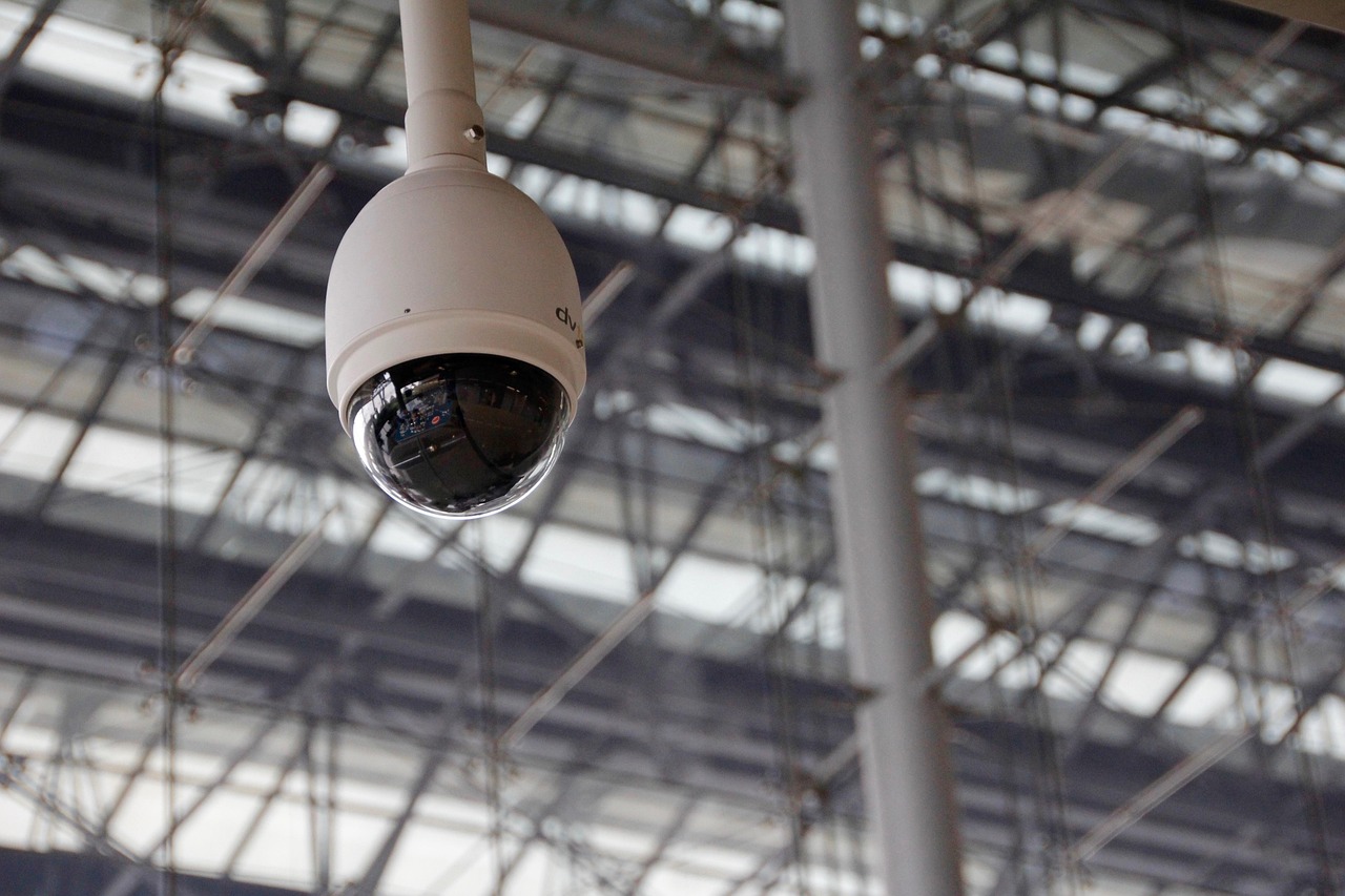 Caméras connectées : comment sécuriser votre maison en 2025 ?