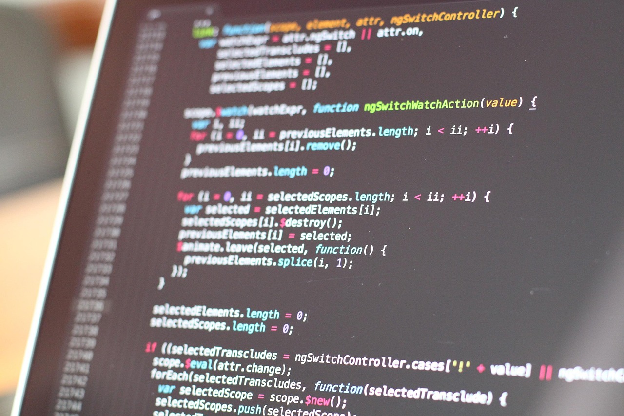 Quelles sont les compétences essentielles pour réussir dans le développement web ?